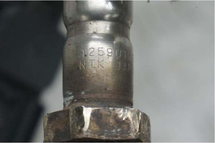 Nox sensor van een Land Rover Discovery Sport (LC) 2.0 TD4 150 16V 2016