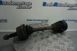 Gebruikte Cardanas rechts-voor (VWA) Mercedes Vito (638.0) 2.3 108D Prijs € 50,00 Margeregeling aangeboden door Boels Autodemontage