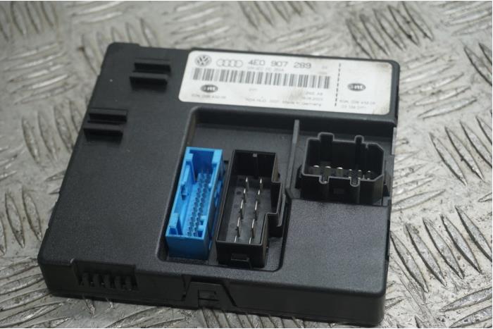 Sam module Audi A8 (D3), 2002 / 2010 4.0 TDI V8 32V Quattro, Sedan, 4Dr, Diesel, 3.936cc, 202kW (275pk), 4x4, ASE, 2003-05 / 2005-07 (Gebruikt)