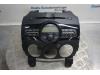 Radio CD Speler van een Mazda 2 (DE), 2007 / 2015 1.3 16V MZR, Hatchback, Benzine, 1.349cc, 62kW (84pk), FWD, ZJVE; ZJ46, 2010-01 / 2015-06, DEA3J2; DEA4J2 2012