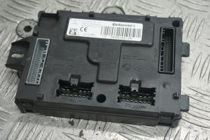 Gebruikte Computer Body Control Renault Clio IV (5R) 0.9 Energy TCE 90 12V Prijs € 65,00 Margeregeling aangeboden door Boels Autodemontage