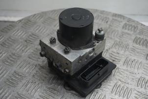 Gebruikte ABS Pomp Volkswagen Polo V (6R) 1.4 16V Prijs € 100,00 Margeregeling aangeboden door Boels Autodemontage