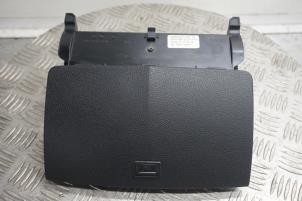 Gebruikte Display Interieur Mercedes C (W204) 1.6 C-180 16V BlueEfficiency Prijs € 65,00 Margeregeling aangeboden door Boels Autodemontage