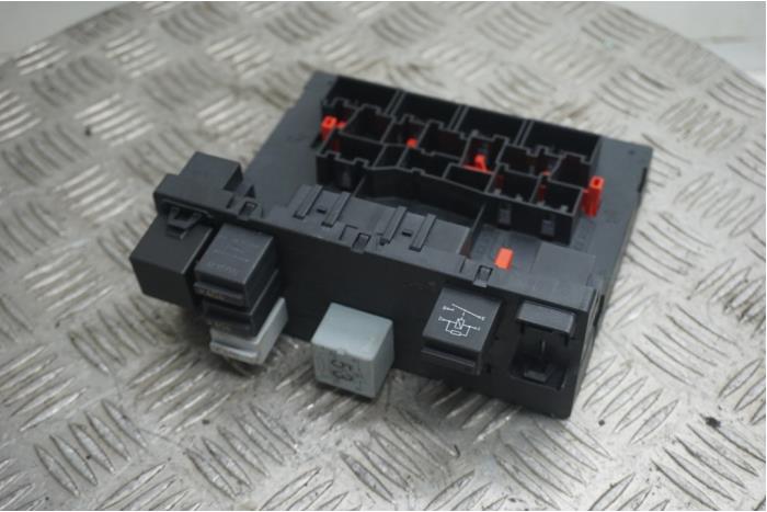 Gebruikte Computer Body Control Volkswagen Golf V (1K1) 1.6 Prijs € 35,00 Margeregeling aangeboden door Boels Autodemontage
