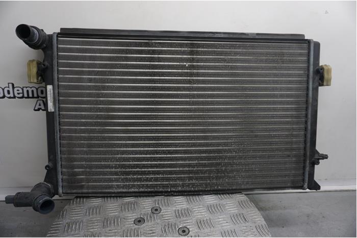Gebruikte Radiateur Seat Altea XL (5P5) 1.6 Prijs € 60,00 Margeregeling aangeboden door Boels Autodemontage