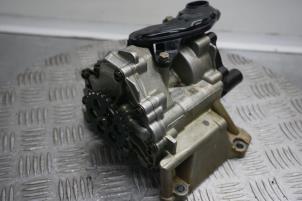 Gebruikte Oliepomp BMW 3 serie (F30) 330e Prijs € 125,00 Margeregeling aangeboden door Boels Autodemontage