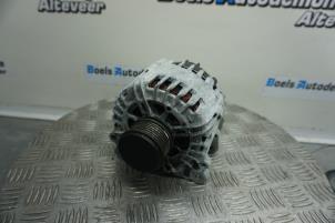 Gebruikte Dynamo Volkswagen Golf VI (5K1) 1.6 TDI 16V Prijs € 35,00 Margeregeling aangeboden door Boels Autodemontage