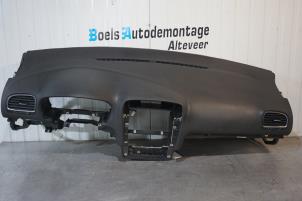 Gebruikte Dashboard Volkswagen Golf VI (5K1) 1.6 TDI 16V Prijs € 275,00 Margeregeling aangeboden door Boels Autodemontage