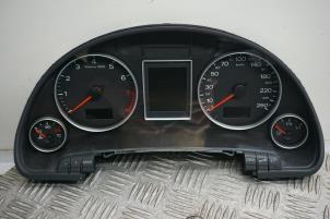 Gebruikte Tellerklok Audi A4 Avant (B7) 1.8 T 20V Prijs € 75,00 Margeregeling aangeboden door Boels Autodemontage