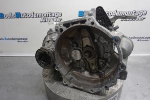 Gebruikte Versnellingsbak Volkswagen Golf VI (5K1) 1.6 TDI 16V Prijs € 375,00 Margeregeling aangeboden door Boels Autodemontage