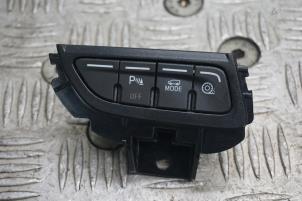 Gebruikte Schakelaar Ford Transit Custom 2.0 TDCi 16V Eco Blue 130 Prijs € 35,00 Margeregeling aangeboden door Boels Autodemontage