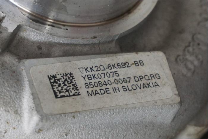 Turbo van een Ford Transit Custom 2.0 TDCi 16V Eco Blue 130 2021