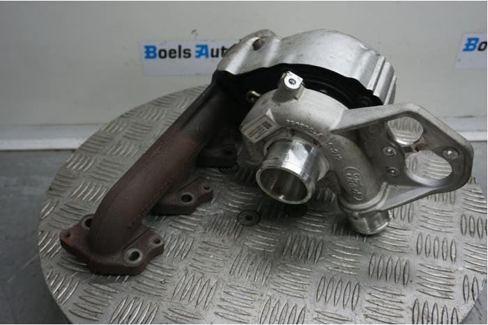 Turbo van een Ford Transit Custom 2.0 TDCi 16V Eco Blue 130 2021