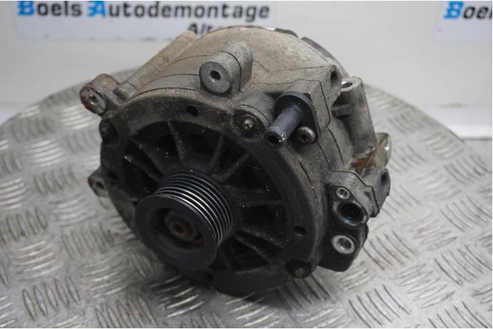 Gebruikte Dynamo Porsche Cayenne (9PA) 4.5 S V8 32V Prijs € 125,00 Margeregeling aangeboden door Boels Autodemontage