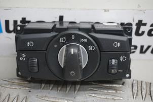 Gebruikte Schakelaar Licht BMW 5 serie (E60) 520i 16V Corporate Lease Prijs € 35,00 Margeregeling aangeboden door Boels Autodemontage