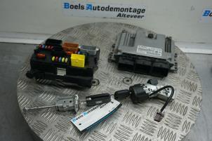 Gebruikte Kontaktslot + computer Citroen C3 (SC) 1.6 HDi 92 Prijs € 100,00 Margeregeling aangeboden door Boels Autodemontage