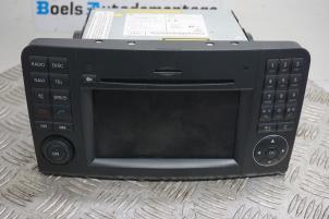 Gebruikte Navigatie Systeem Mercedes ML II (164/4JG) 3.0 ML-320 CDI 4-Matic V6 24V Prijs € 350,00 Margeregeling aangeboden door Boels Autodemontage