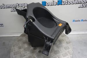 Gebruikte Subwoofer Mercedes ML II (164/4JG) 3.0 ML-320 CDI 4-Matic V6 24V Prijs € 55,00 Margeregeling aangeboden door Boels Autodemontage