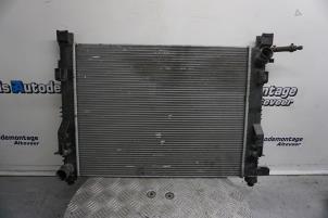 Gebruikte Radiateur Renault Clio IV Estate/Grandtour (7R) 0.9 Energy TCE 12V Prijs € 45,00 Margeregeling aangeboden door Boels Autodemontage