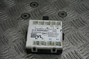 Gebruikte Deur module Mercedes C (C205) C-220d 2.2 16V BlueTEC Prijs € 25,00 Margeregeling aangeboden door Boels Autodemontage