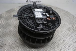 Gebruikte Kachel Ventilatiemotor Mercedes C (C205) C-220d 2.2 16V BlueTEC Prijs € 60,00 Margeregeling aangeboden door Boels Autodemontage