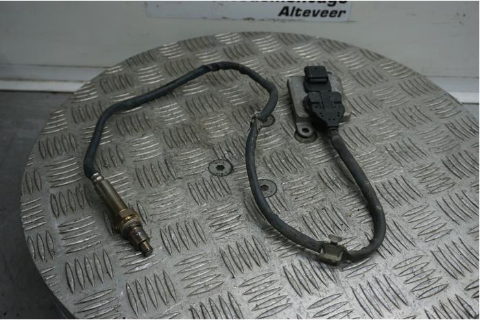 Nox sensor van een Mercedes-Benz C (C205) C-220d 2.2 16V BlueTEC 2016