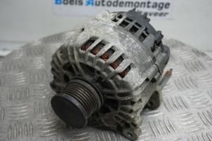 Gebruikte Dynamo Volkswagen Passat Variant (3G5) Prijs € 85,00 Margeregeling aangeboden door Boels Autodemontage