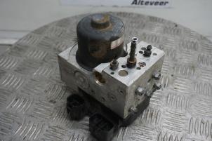 Gebruikte ABS Pomp Lexus IS (E1) 200 2.0 24V Prijs € 125,00 Margeregeling aangeboden door Boels Autodemontage