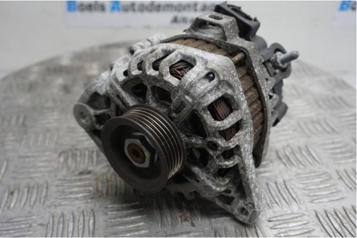 Gebruikte Dynamo Hyundai i10 (F5) 1.0i 12V Prijs € 35,00 Margeregeling aangeboden door Boels Autodemontage
