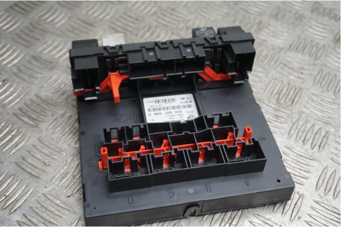 Gebruikte Computer boord Volkswagen Jetta III (1K2) 2.0 16V FSI Prijs € 75,00 Margeregeling aangeboden door Boels Autodemontage