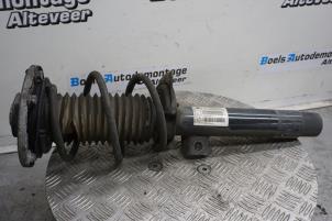 Gebruikte Schokdemperpoot rechts-voor BMW 4 serie (F32) 420i 2.0 TwinPower Turbo 16V Prijs € 165,00 Margeregeling aangeboden door Boels Autodemontage