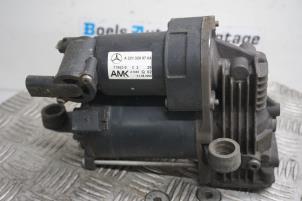 Gebruikte Luchtpomp (Vering) Mercedes S (W221) 5.5 S-550 32V Prijs € 300,00 Margeregeling aangeboden door Boels Autodemontage