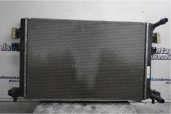 Gebruikte Radiateur Volkswagen Golf VII (AUA) e-Golf Prijs € 70,00 Margeregeling aangeboden door Boels Autodemontage