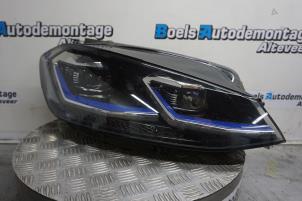 Gebruikte Koplamp rechts Volkswagen Golf VII (AUA) e-Golf Prijs € 250,00 Margeregeling aangeboden door Boels Autodemontage