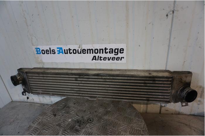 Gebruikte Intercooler Peugeot Boxer (U9) 2.2 HDi 120 Euro 4 Prijs € 75,00 Margeregeling aangeboden door Boels Autodemontage