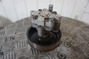 Gebruikte Pomp Servo Opel Movano Combi 2.3 CDTi 16V FWD Prijs € 70,00 Margeregeling aangeboden door Boels Autodemontage