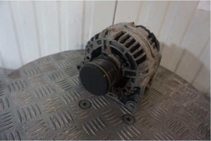Gebruikte Dynamo Skoda Fabia (6Y5) 1.4 TDI 80 Prijs € 35,00 Margeregeling aangeboden door Boels Autodemontage