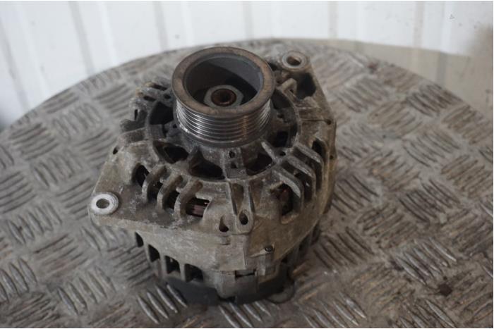 Gebruikte Dynamo Fiat Ducato (243/244/245/247) 2.8 JTD VGT Prijs € 50,00 Margeregeling aangeboden door Boels Autodemontage