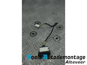 Gebruikte Schakelaar (diversen) BMW 5 serie Touring (F11) 520d 16V Prijs € 40,00 Margeregeling aangeboden door Boels Autodemontage