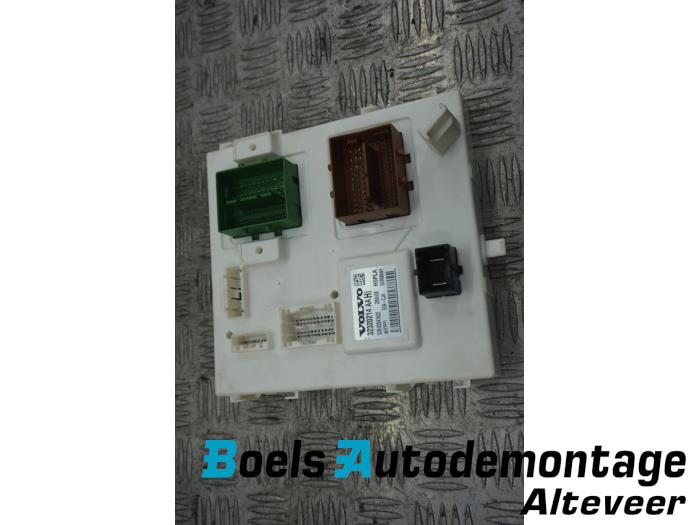 Computer Body Control van een Volvo XC40 (XZ) Recharge Twin 78 kWh 2020