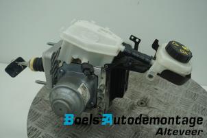 Gebruikte Rembooster Volvo XC40 (XZ) Recharge Twin 78 kWh Prijs € 200,00 Margeregeling aangeboden door Boels Autodemontage