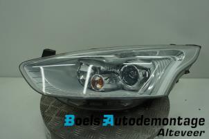 Gebruikte Linker Koplamp Ford B-Max (JK8) 1.0 EcoBoost 12V 100 Prijs € 450,00 Margeregeling aangeboden door Boels Autodemontage
