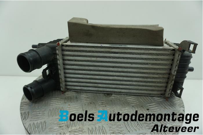 Intercooler van een Ford Transit Courier 1.5 TDCi 75 2022
