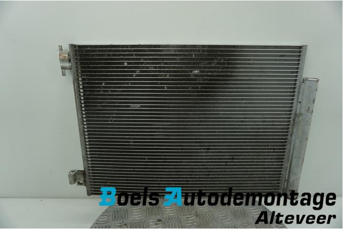 Gebruikte Airco Condensor Renault Captur I (2R) 1.2 TCE 16V EDC Prijs € 30,00 Margeregeling aangeboden door Boels Autodemontage