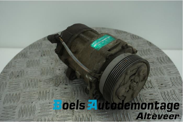 Gebruikte Aircopomp Volkswagen Transporter/Caravelle T5 1.9 TDi Prijs € 45,00 Margeregeling aangeboden door Boels Autodemontage
