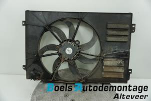 Gebruikte Koelvin Volkswagen Caddy III (2KA,2KH,2CA,2CH) 1.6 TDI 16V Prijs € 60,00 Margeregeling aangeboden door Boels Autodemontage