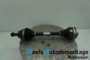 Gebruikte Steekas links-voor Volkswagen Golf VI Variant (AJ5/1KA) 1.4 TSI 122 16V Prijs € 45,00 Margeregeling aangeboden door Boels Autodemontage