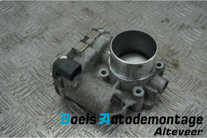 Gebruikte Gasklephuis Ford Focus 3 1.6 Ti-VCT 16V 125 Prijs € 35,00 Margeregeling aangeboden door Boels Autodemontage