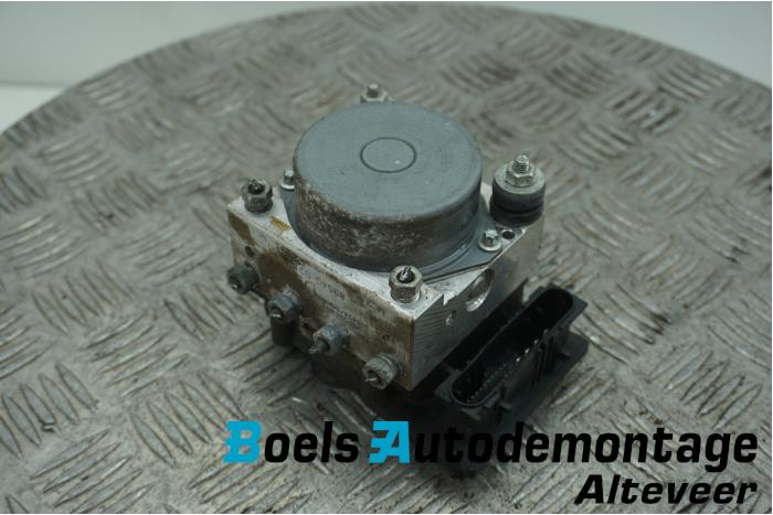 Gebruikte ABS Pomp Daihatsu Cuore (L251/271/276) 1.0 12V DVVT Prijs € 40,00 Margeregeling aangeboden door Boels Autodemontage