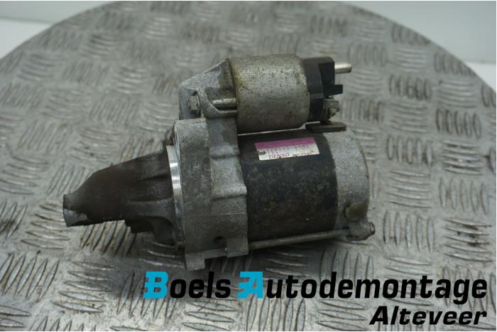 Gebruikte Startmotor Daihatsu Cuore (L251/271/276) 1.0 12V DVVT Prijs € 35,00 Margeregeling aangeboden door Boels Autodemontage